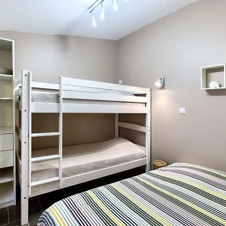Location Avec Terrasse بيت للعطل *